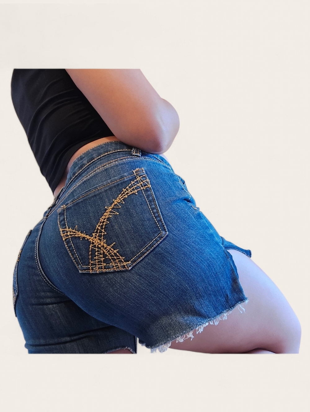 Bongo Low Rise Cut-Off Jean Shorts 13